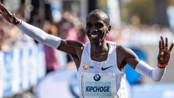 Eliud Kipchoge wins 2022 Berlin Marathon in new WR